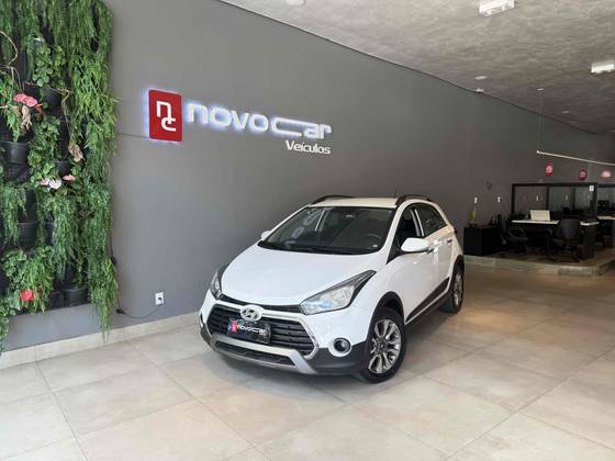 HYUNDAI HB20X 1.6 16V STYLE FLEX 4P AUTOMÁTICO
